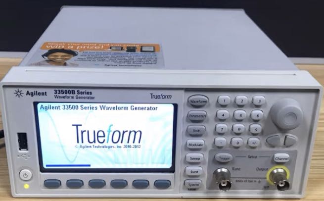 函數信號發生器33500B.jpg