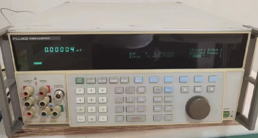 635f81f37af87.png 校準儀FLUKE5700.png